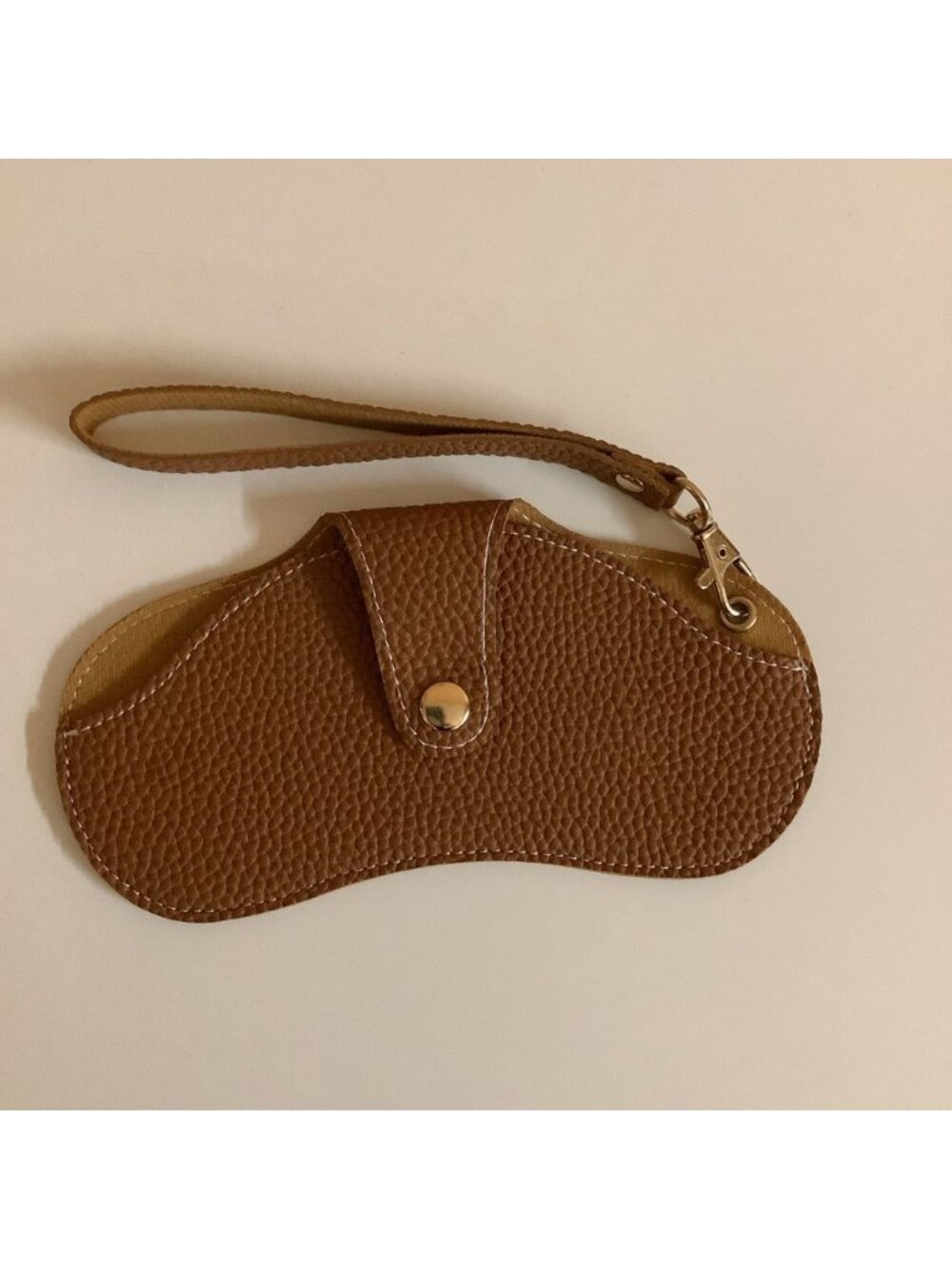 Portable Eyewear Case for Glasses Protection with Soft Lining and Snap Fastener